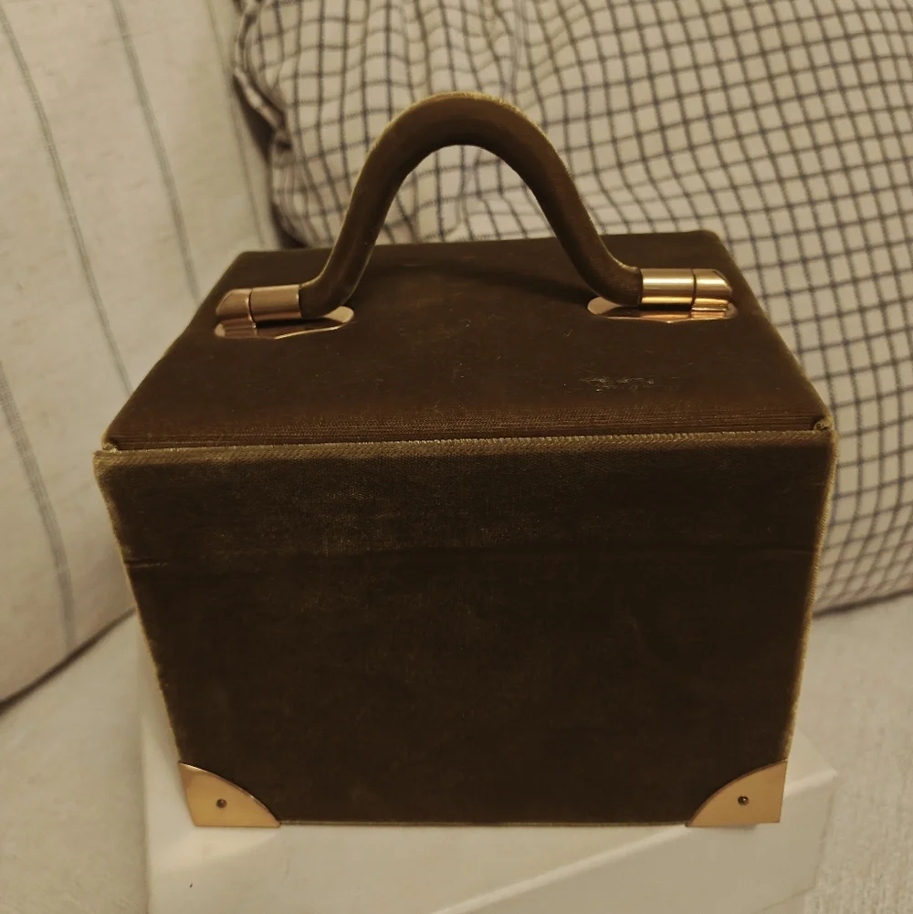 Doen Tesoro Bag Gold Velvet - Picture 2 of 5